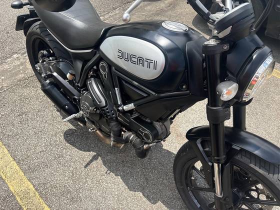 DUCATI SCRAMBLER ICON 